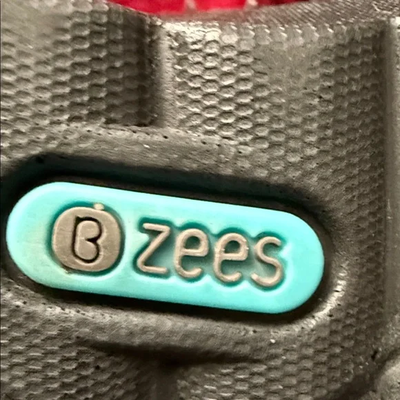 Elegant Black Women's Shoes - Picture 4 of 4